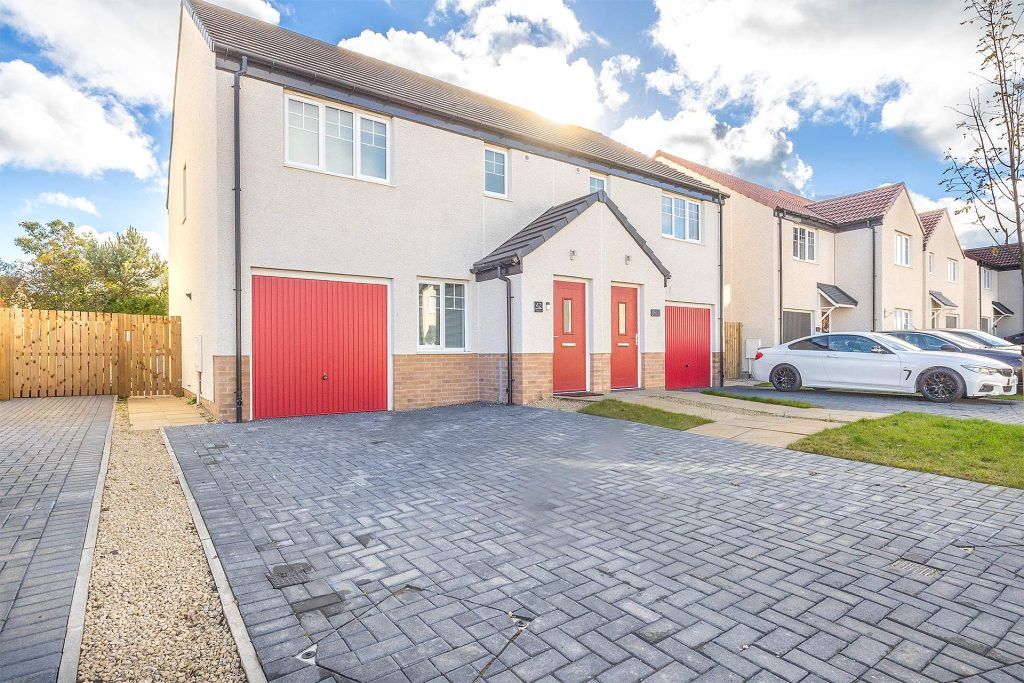 Property photo 1 of 30