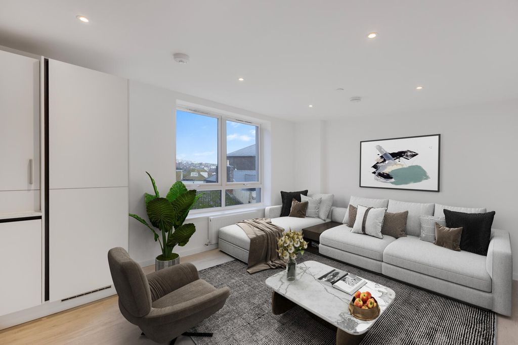 Property photo 3 of 8 Living Room