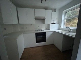 Property photo 3 of 7 Kitchen