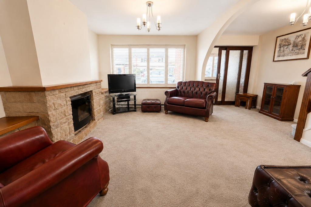 Property photo 2 of 17