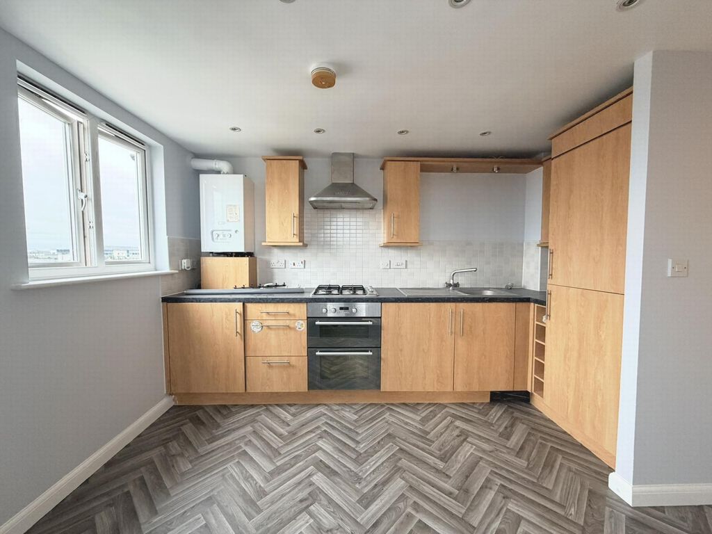 Property photo 2 of 8 Kitchen