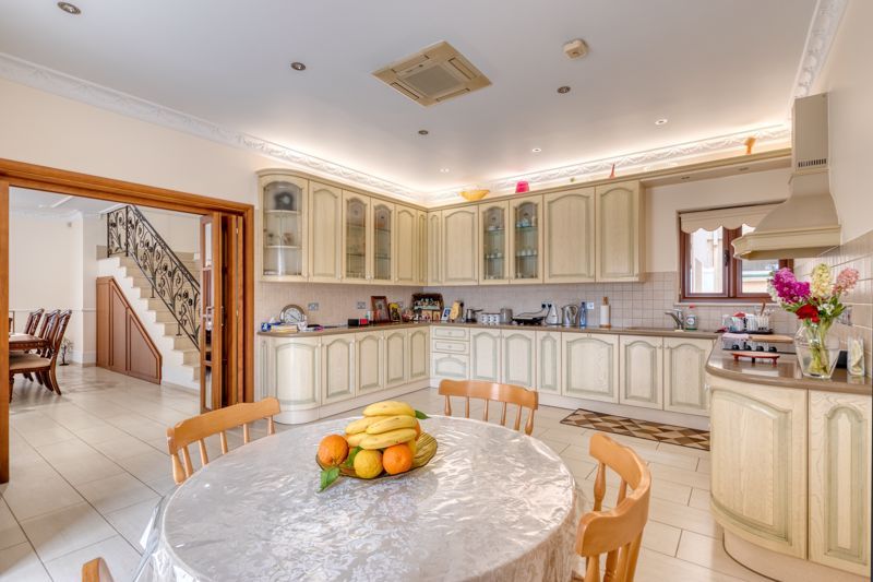 Property photo 1 of 26 Kitchen