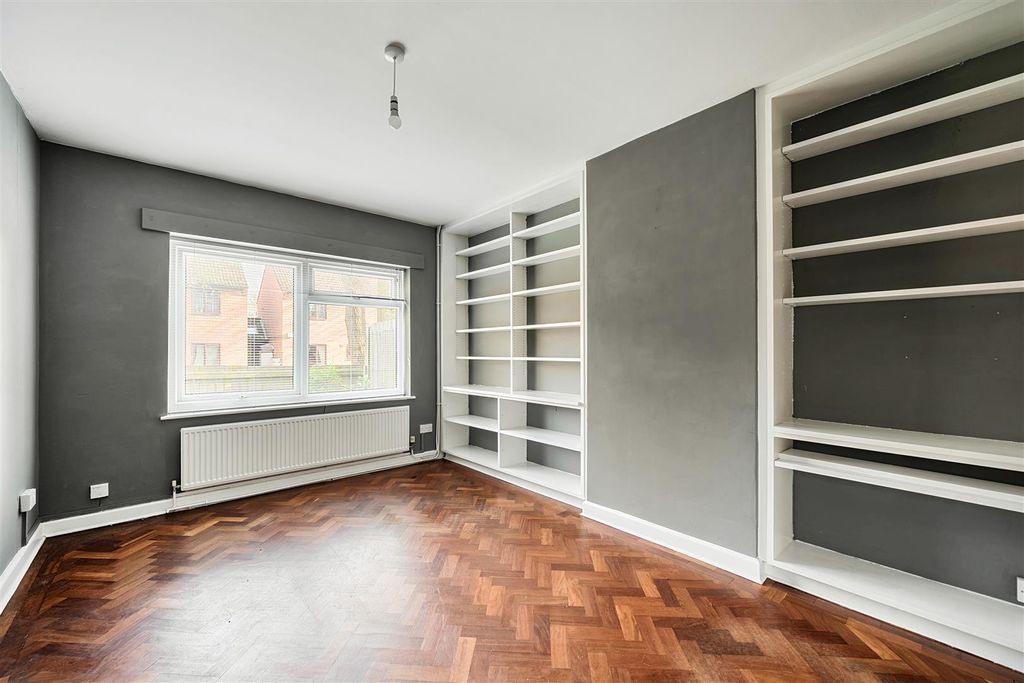 Property photo 2 of 10 1438536-10-69ce948E77Fda.Jpg