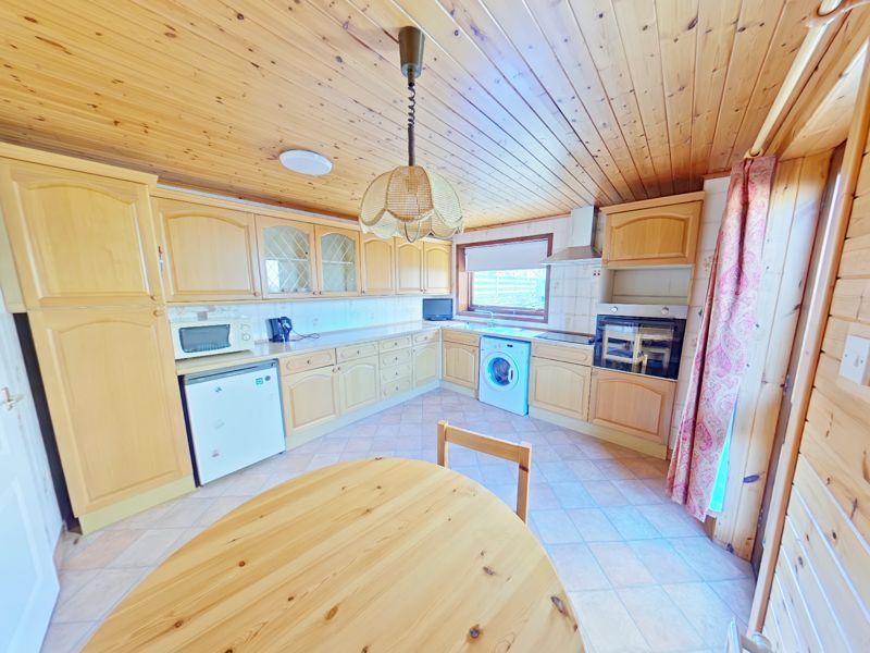 Property photo 2 of 8 Photo 5