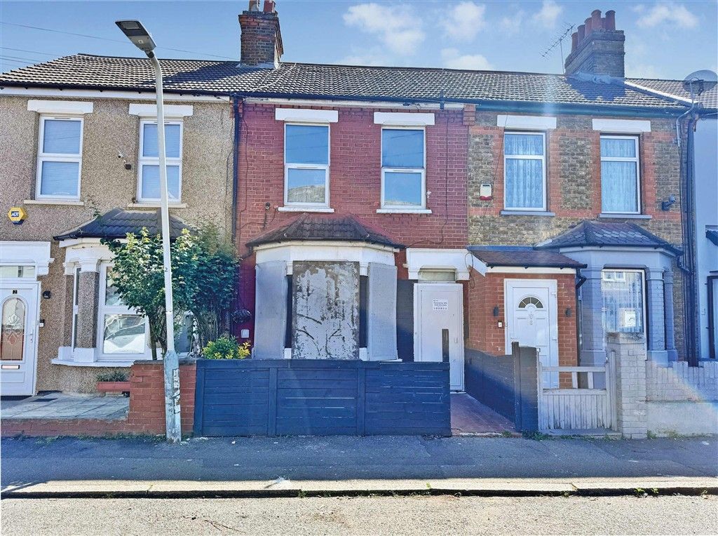 Property photo 1 of 9