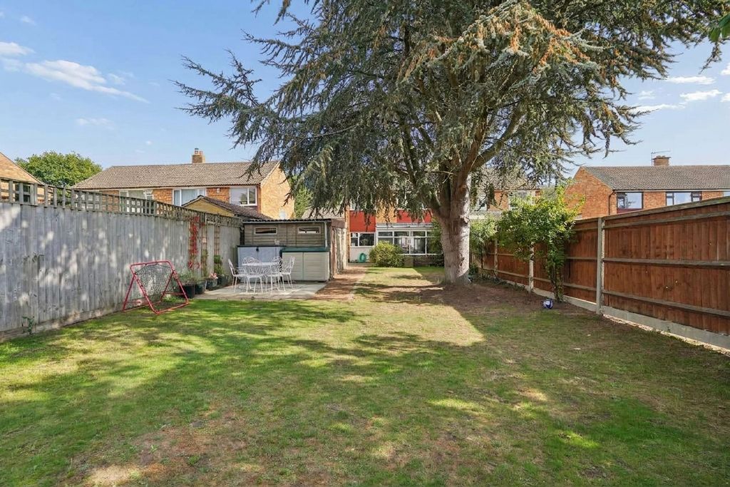 Property photo 2 of 24 2