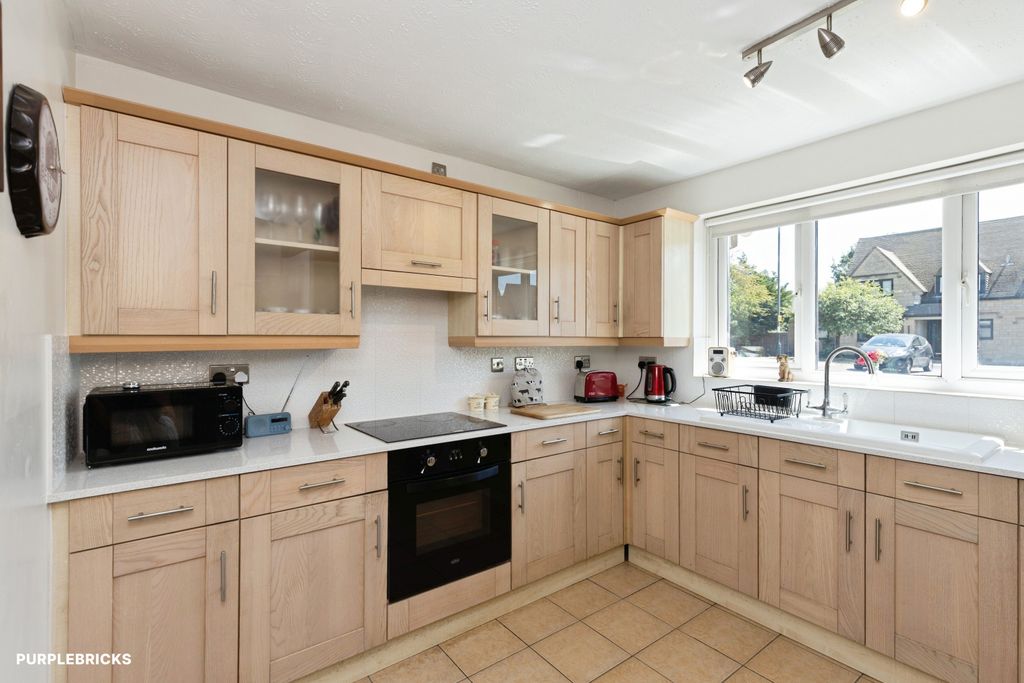 Property photo 3 of 19