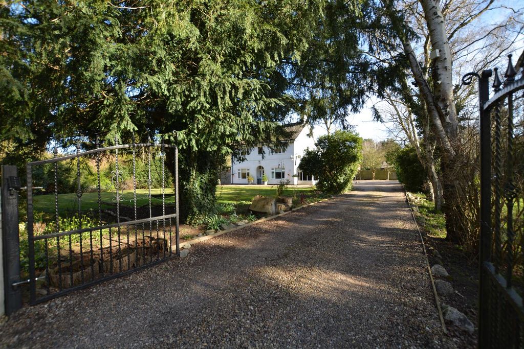 Property photo 2 of 64 Drive