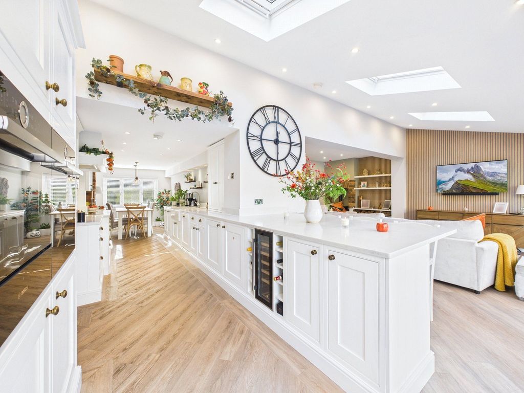 Property photo 3 of 22