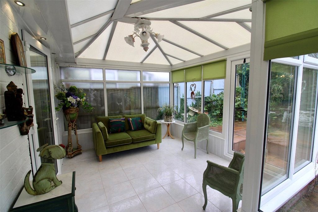 Property photo 3 of 22 Conservatory