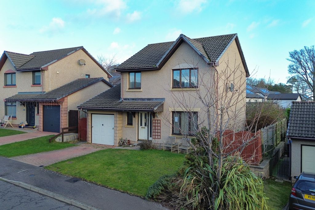 Property photo 1 of 33