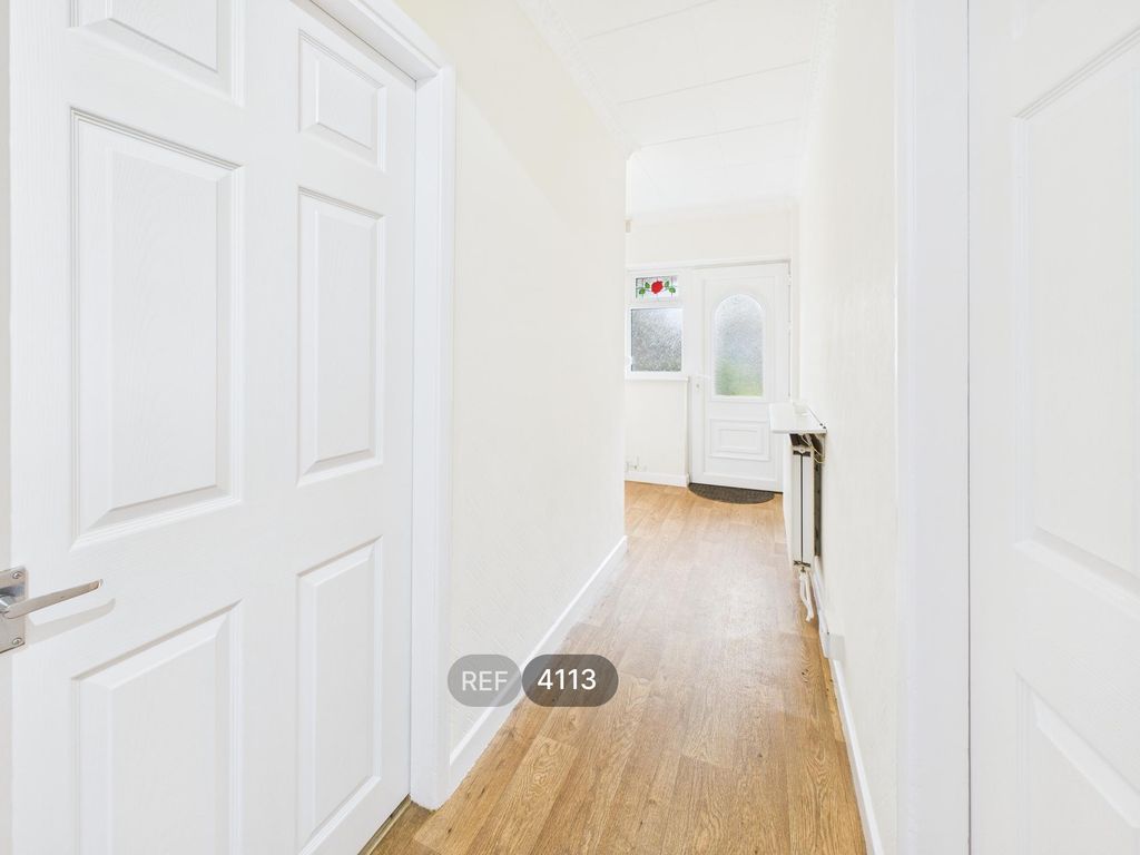 Property photo 2 of 13 Entrance Hall