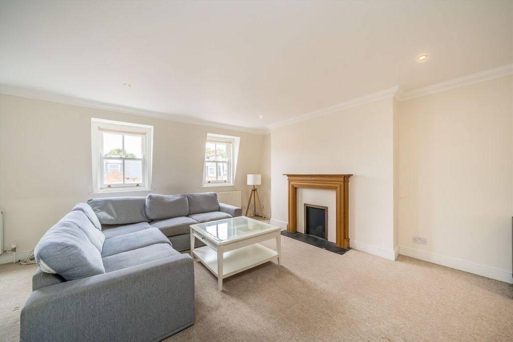 Property photo 2 of 5