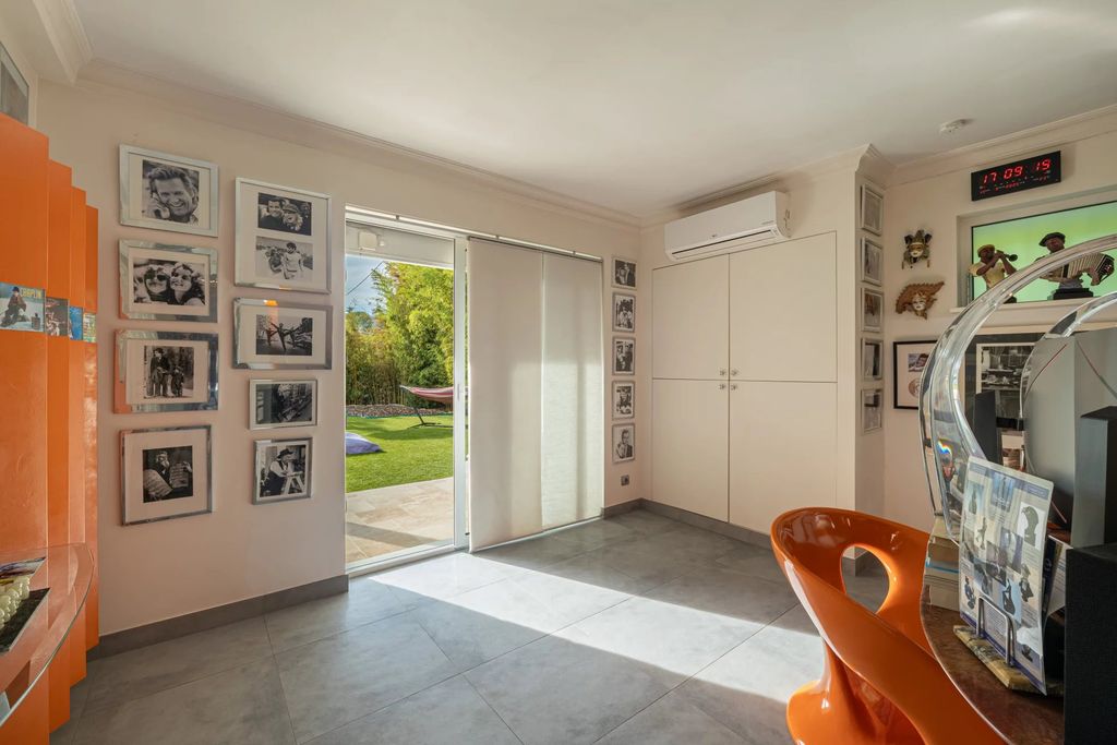 Property photo 3 of 24