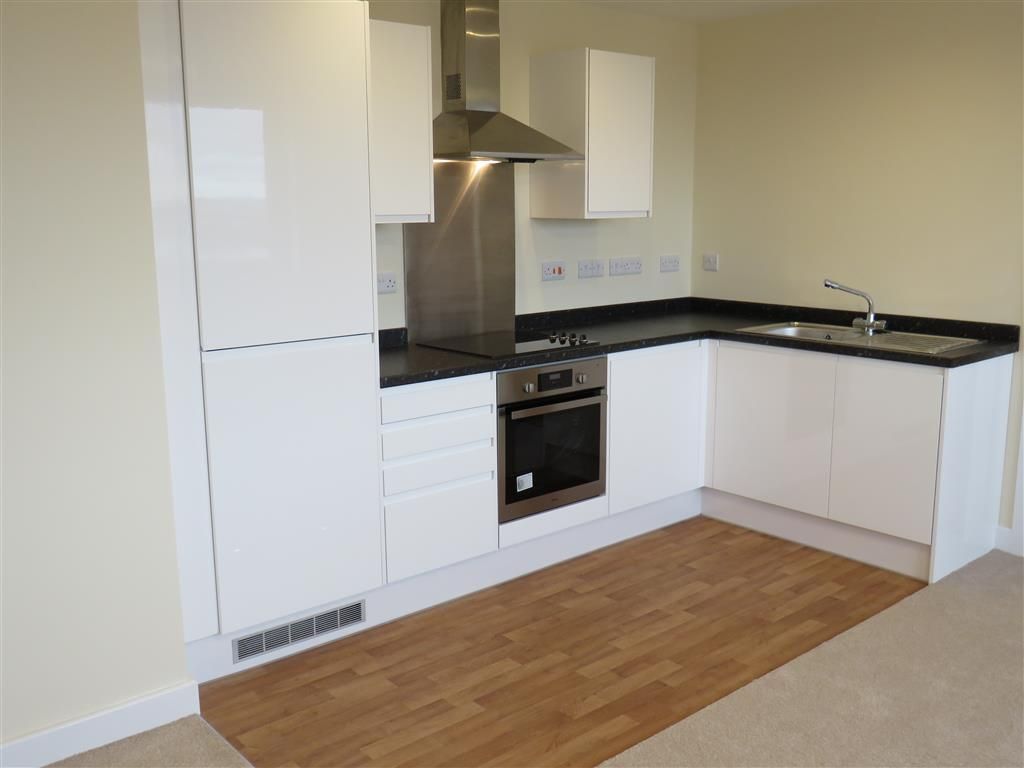 Property photo 1 of 6 Kitchen