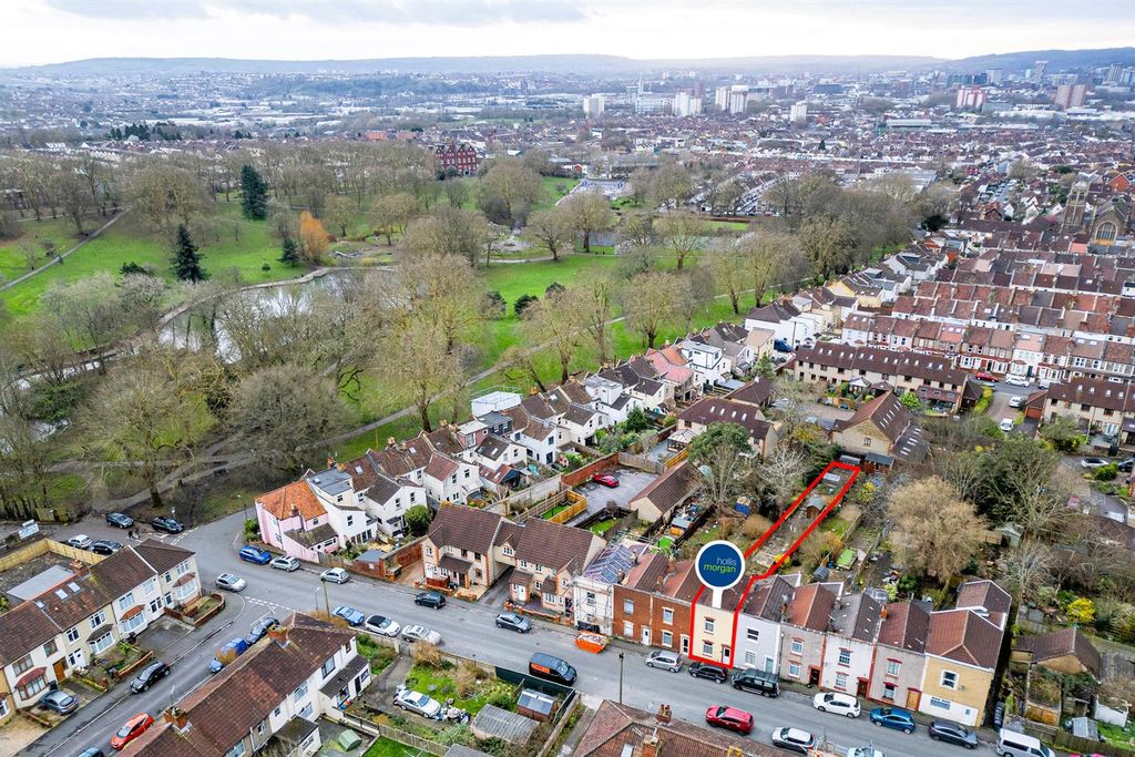 Property photo 2 of 23 6 Howard Street, Whitehall, Bristol Bs5 7Az | Free