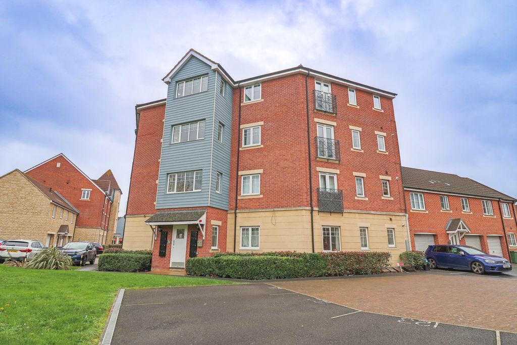 Property photo 1 of 8