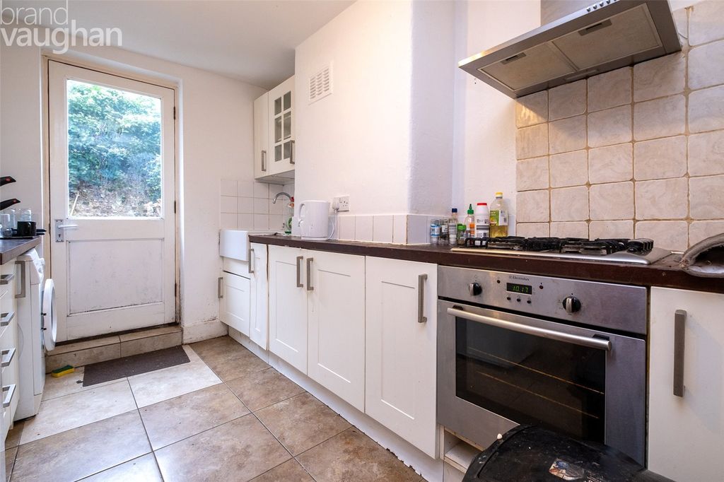 Property photo 3 of 14 Picture No. 28