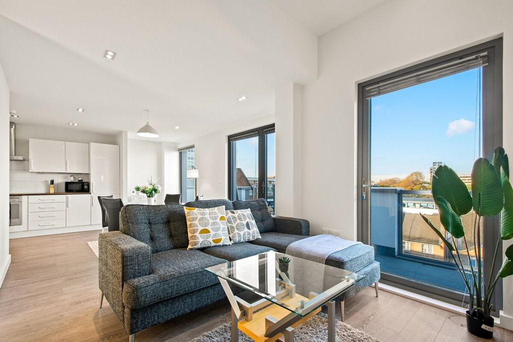 Property photo 1 of 15 Living Room