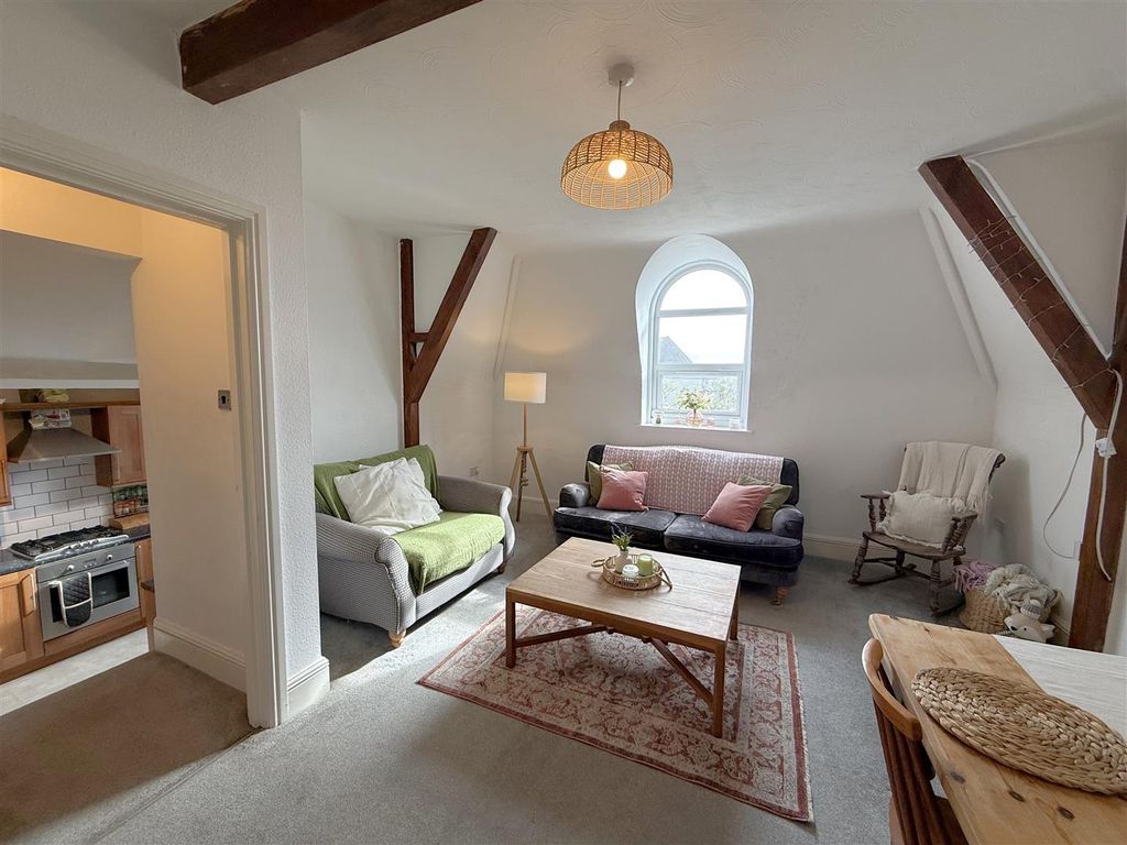 Property photo 2 of 18 13