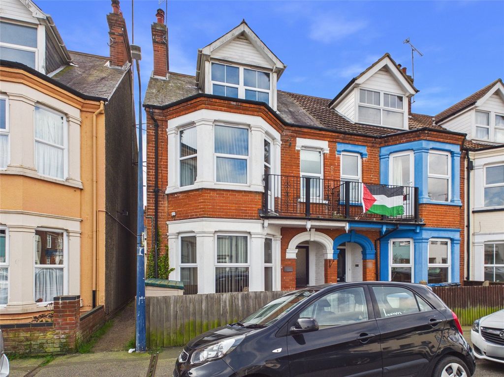 Property photo 1 of 18 Picture No. 11