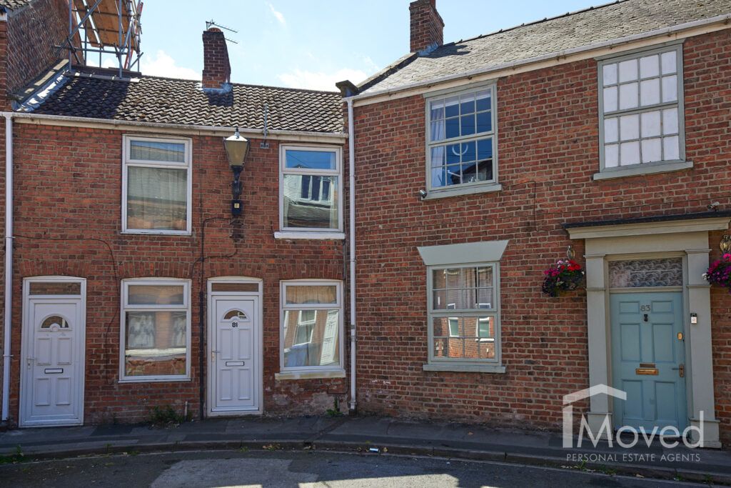 Property photo 1 of 16 Millgate-Front
