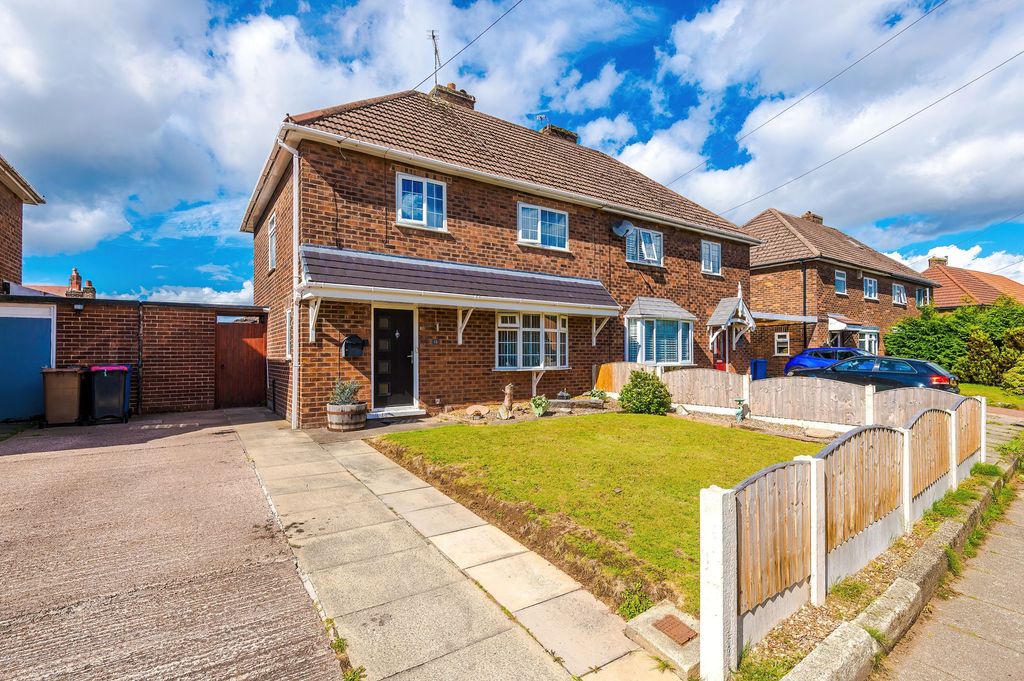 Property photo 2 of 30