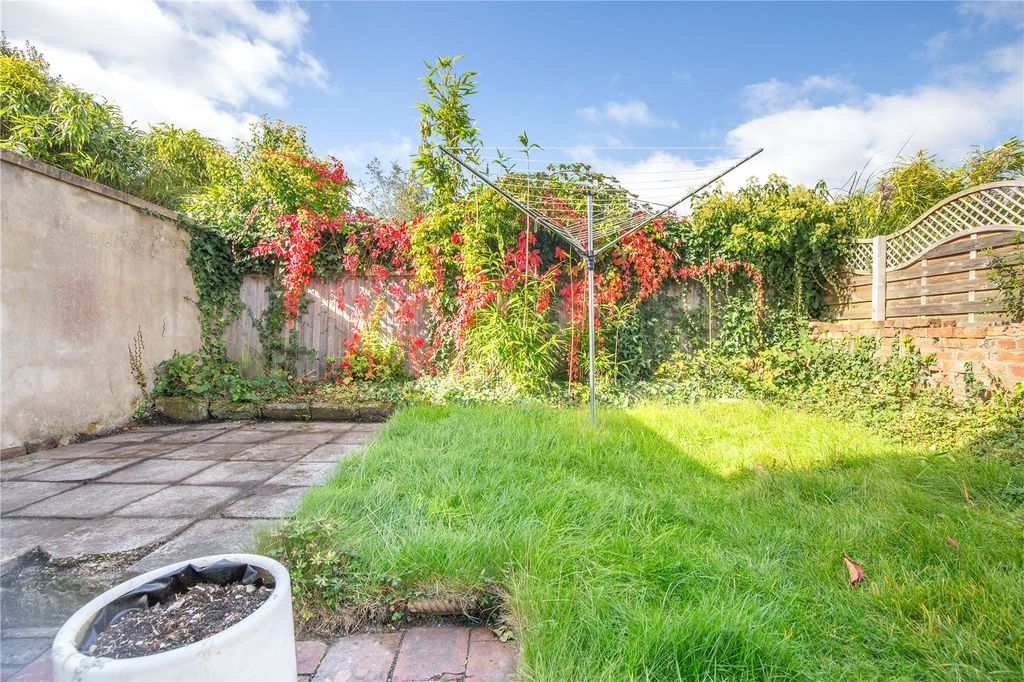 Property photo 2 of 21 Picture No. 33