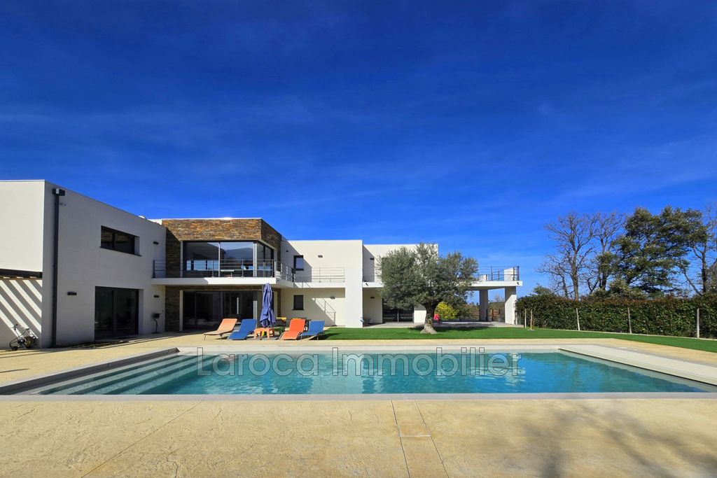 Property photo 1 of 26
