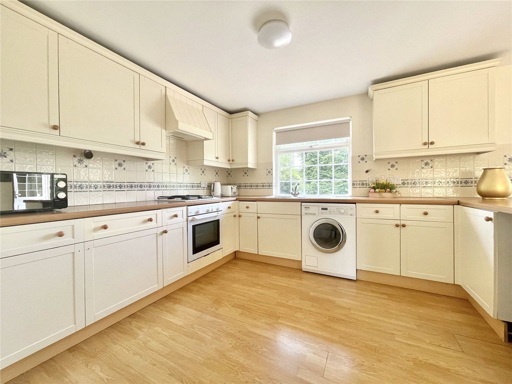 Property photo 2 of 11 Picture No. 03