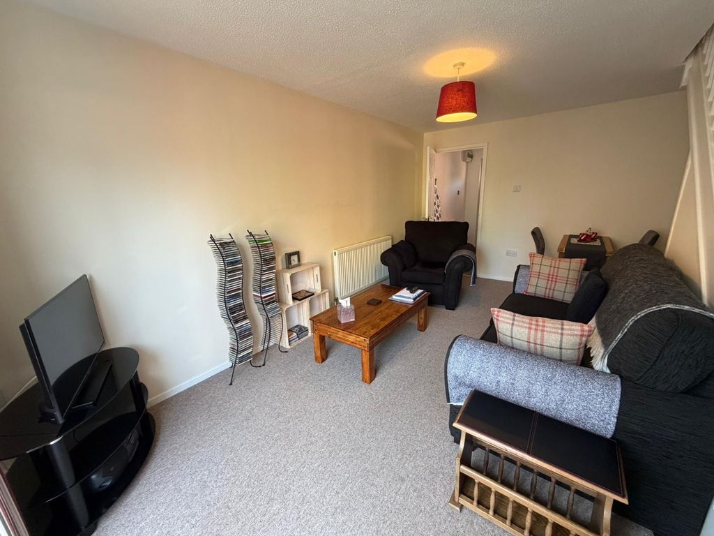 Property photo 2 of 8 Image