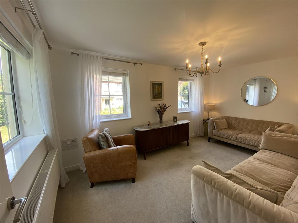 Property photo 3 of 15