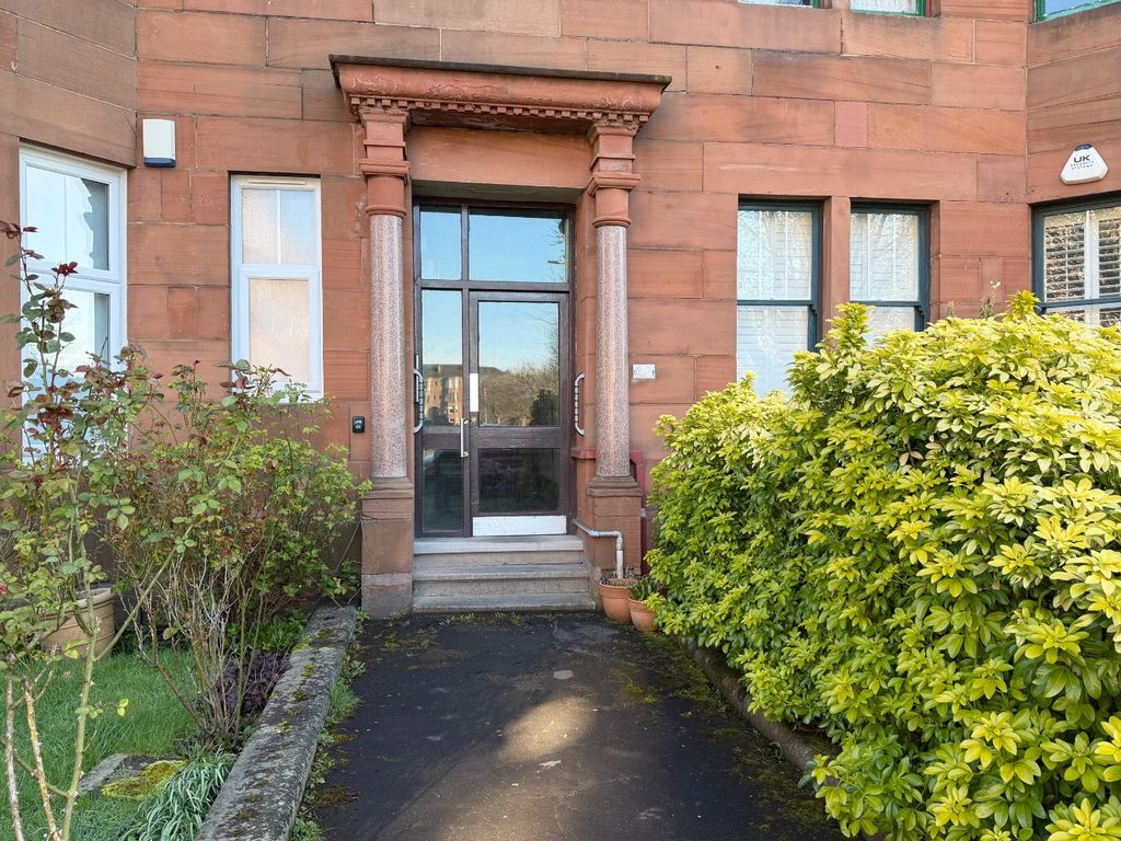 Property photo 2 of 23 5080453