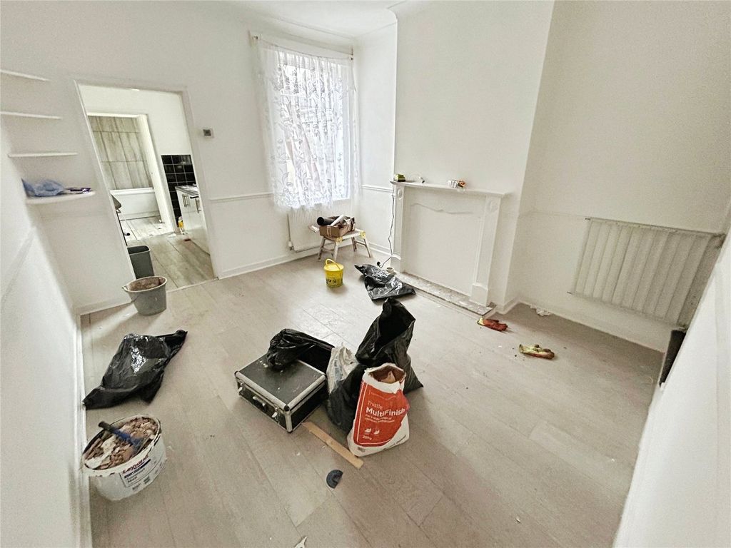 Property photo 3 of 7 Picture No. 09