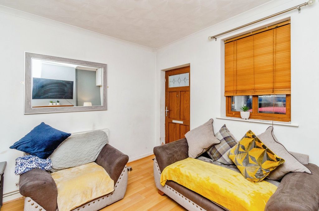 Property photo 3 of 15