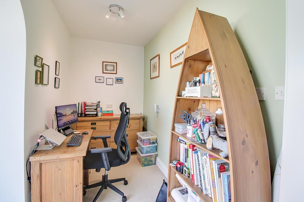 Property photo 1 of 21 Office