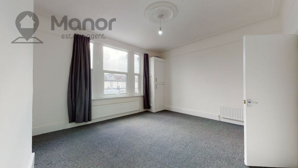 Property photo 2 of 12 620d2325B31E89001245609E-7Cdbc36c-3453-4Cea-8313-5Be43283E8B6