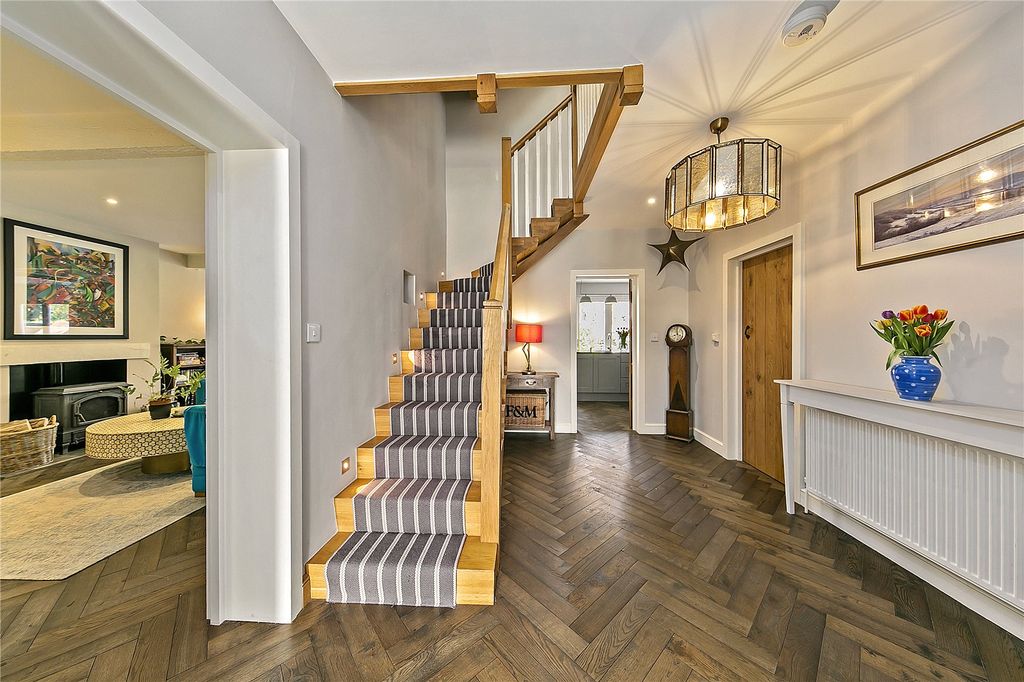 Property photo 2 of 28 Picture No. 04