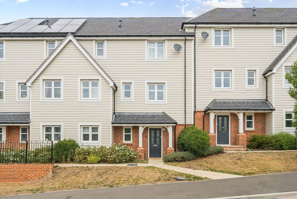 Property photo 3 of 18 1341697-1-68A6Fb6...
