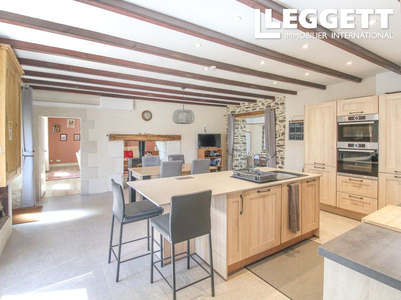 Property photo 3 of 10