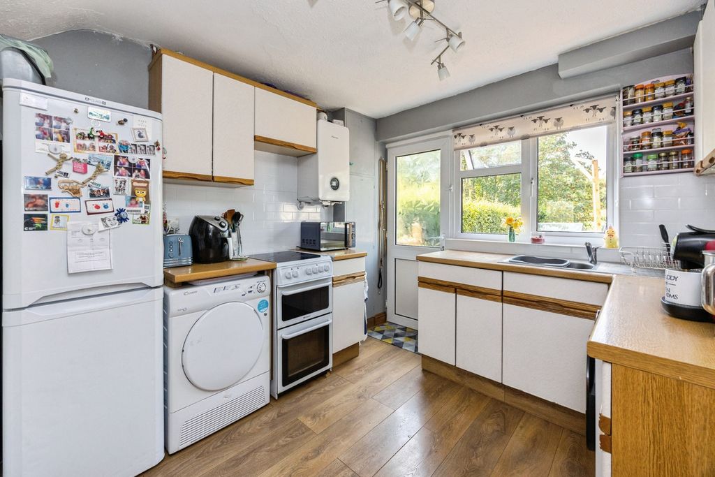 Property photo 2 of 23