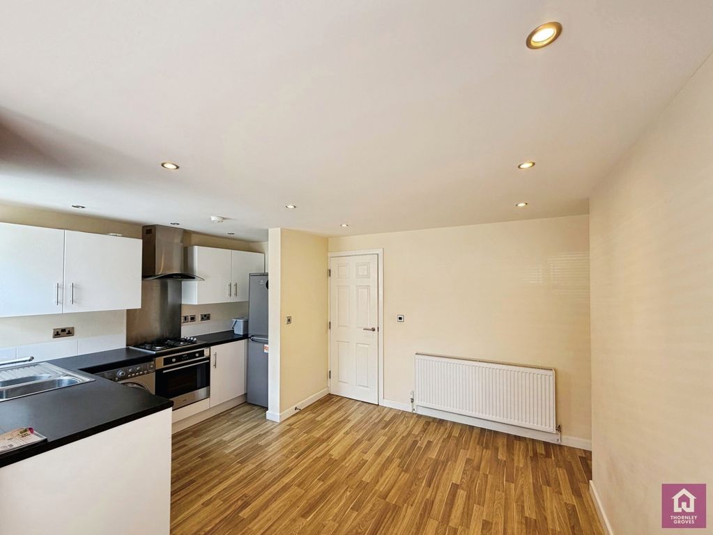 Property photo 3 of 10 Pbox-Img.Jpg
