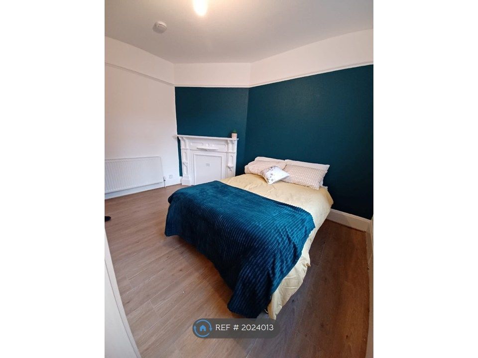 Property photo 3 of 27
