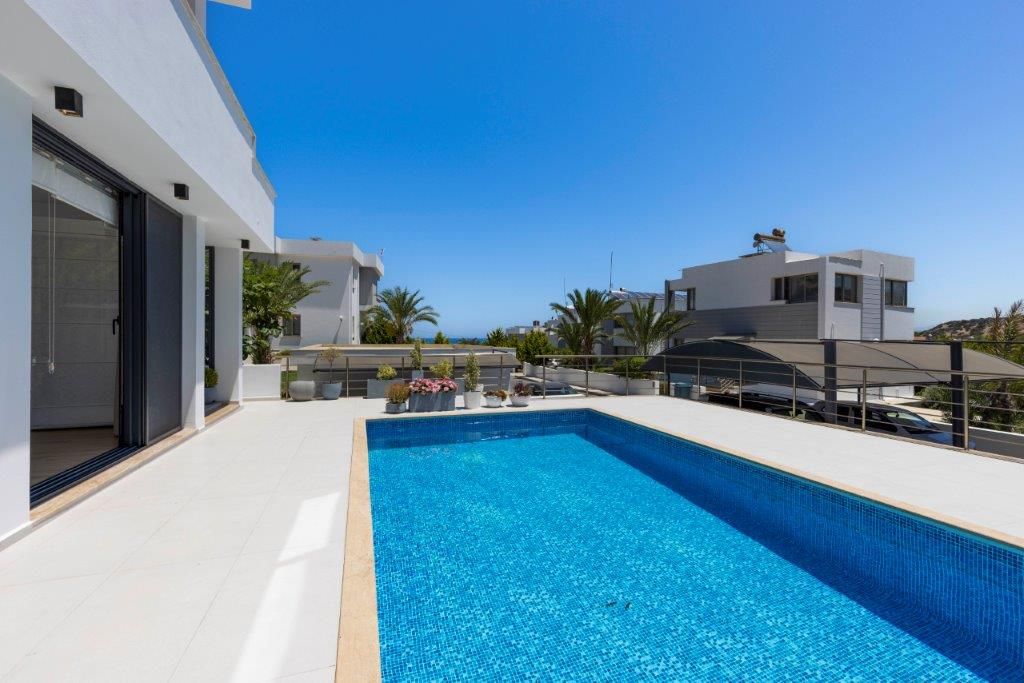 Property photo 3 of 26 Exclusive 4-Bedroom Villa For Sale In Alagadi With Private Swimming Pool Image No 3