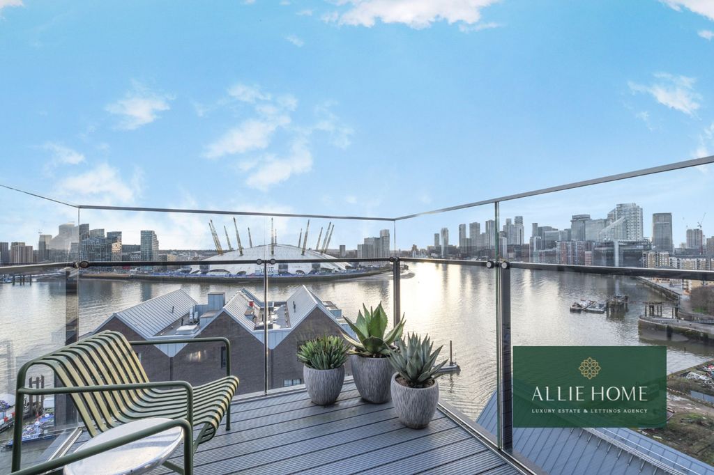 Property photo 2 of 27