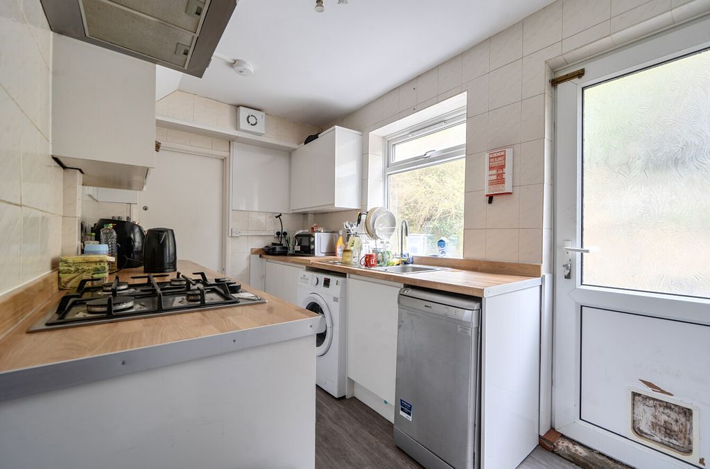 Property photo 3 of 11 1434473-11-69c29d...