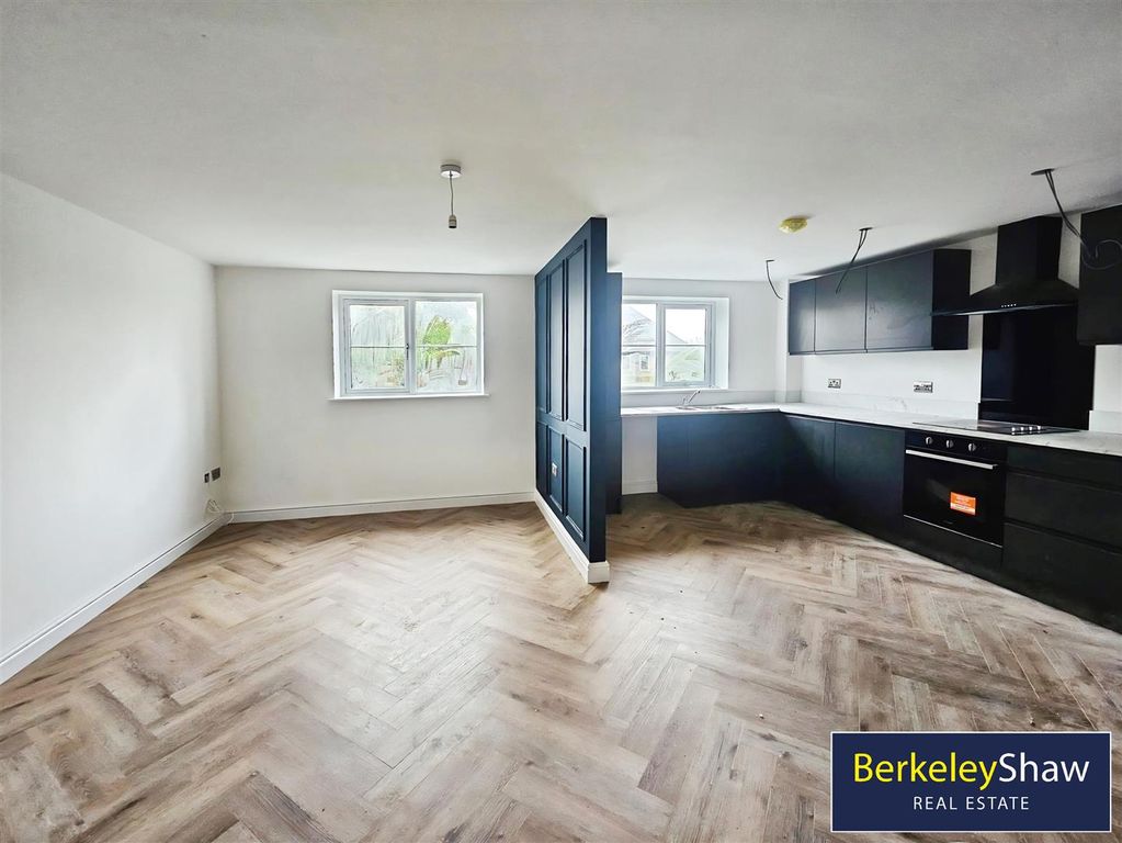 Property photo 2 of 4 Living Room