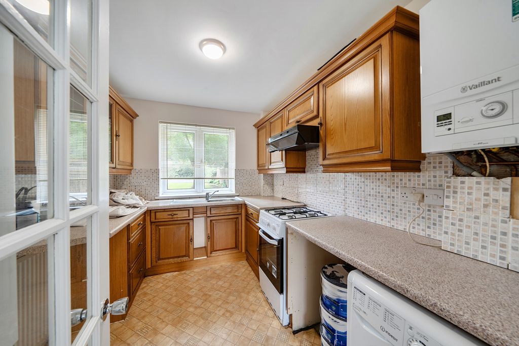 Property photo 2 of 15 1481874-16-6A3402...
