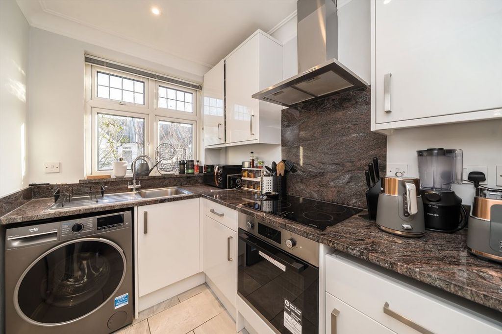 Property photo 3 of 5