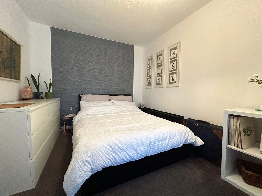 Property photo 2 of 5 Picture No. 03